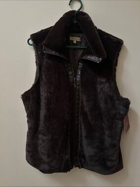 Plush Faux Fur Sleeveless Vest - Dark Brown